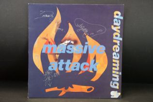 Vinyl & Autographs - Massive Attack – Daydreaming. Original UK 1990 12” single fully signed by all 3