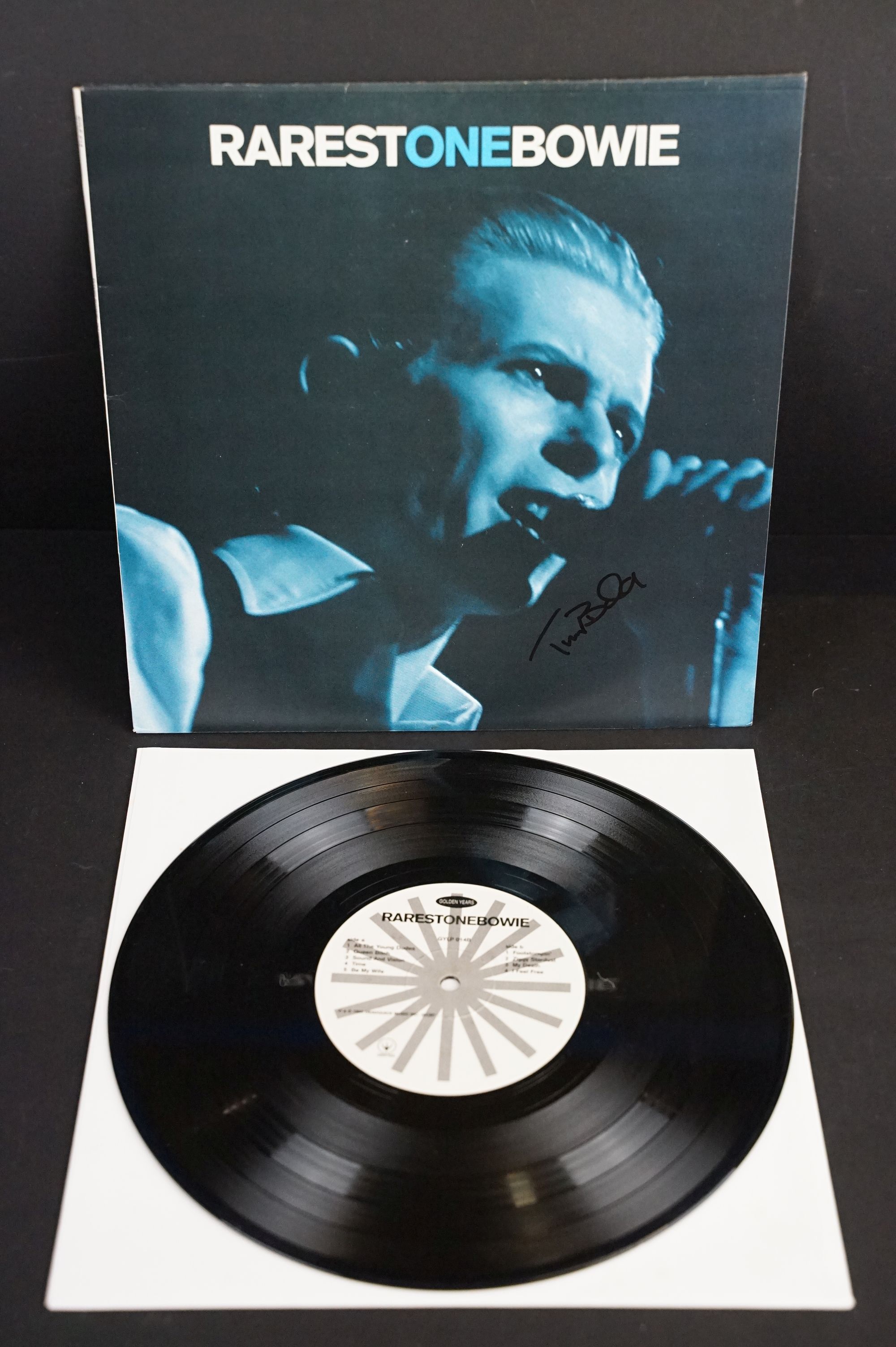 Vinyl / Autographs - 15 David Bowie and related albums signed by members of David Bowie’s band and - Image 2 of 8
