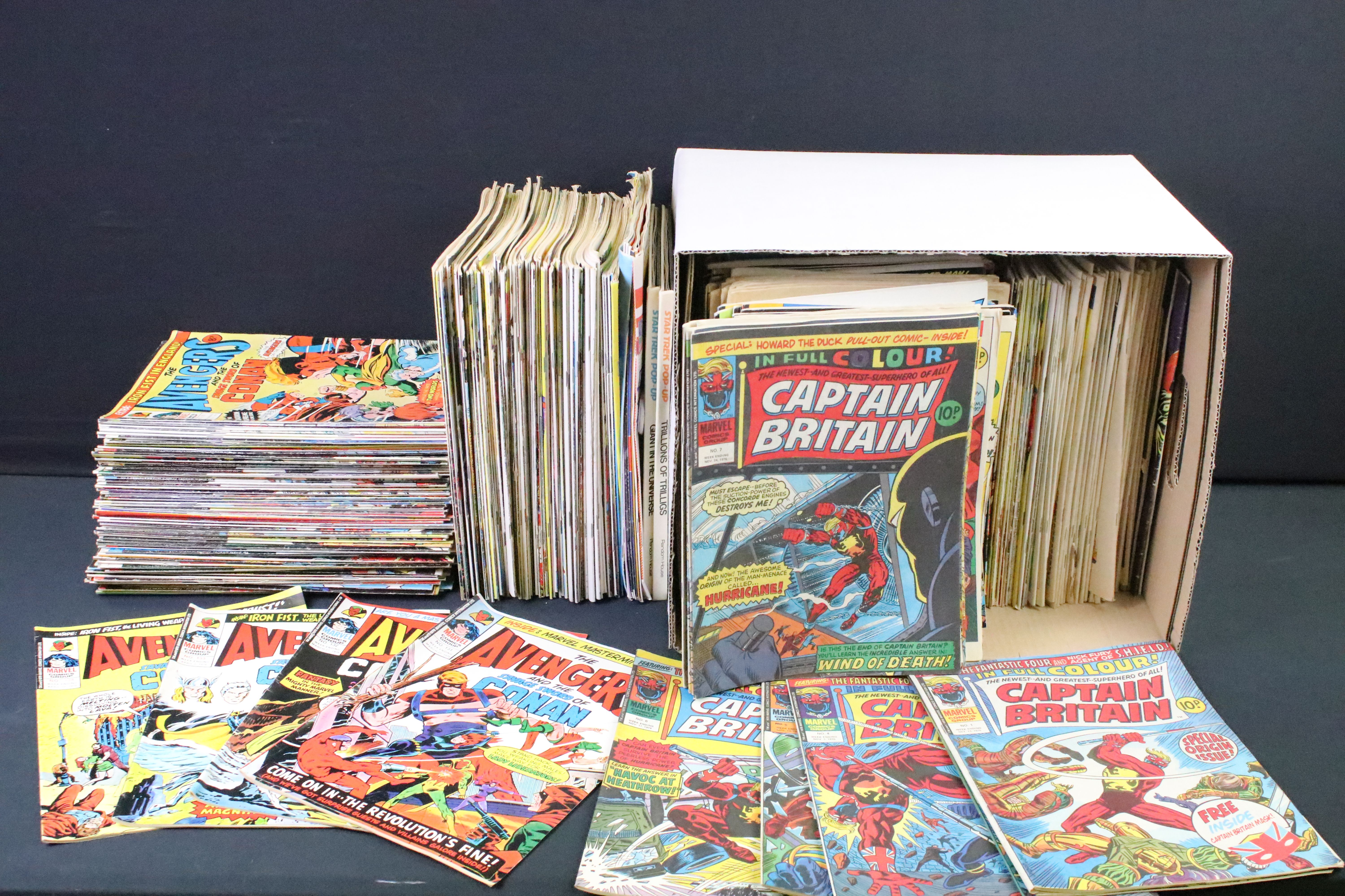 Comics - Large collection of various Marvel comics to include a complete run of The Avengers from