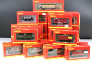 25 Boxed Hornby OO gauge items of rolling stock to include R6679 BR Horse Box M42369, R6507A GWR