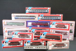 24 Boxed Lima OO gauge items of rolling stock plus a boxed Lima 205051A1 Super Sprinter DMU (25