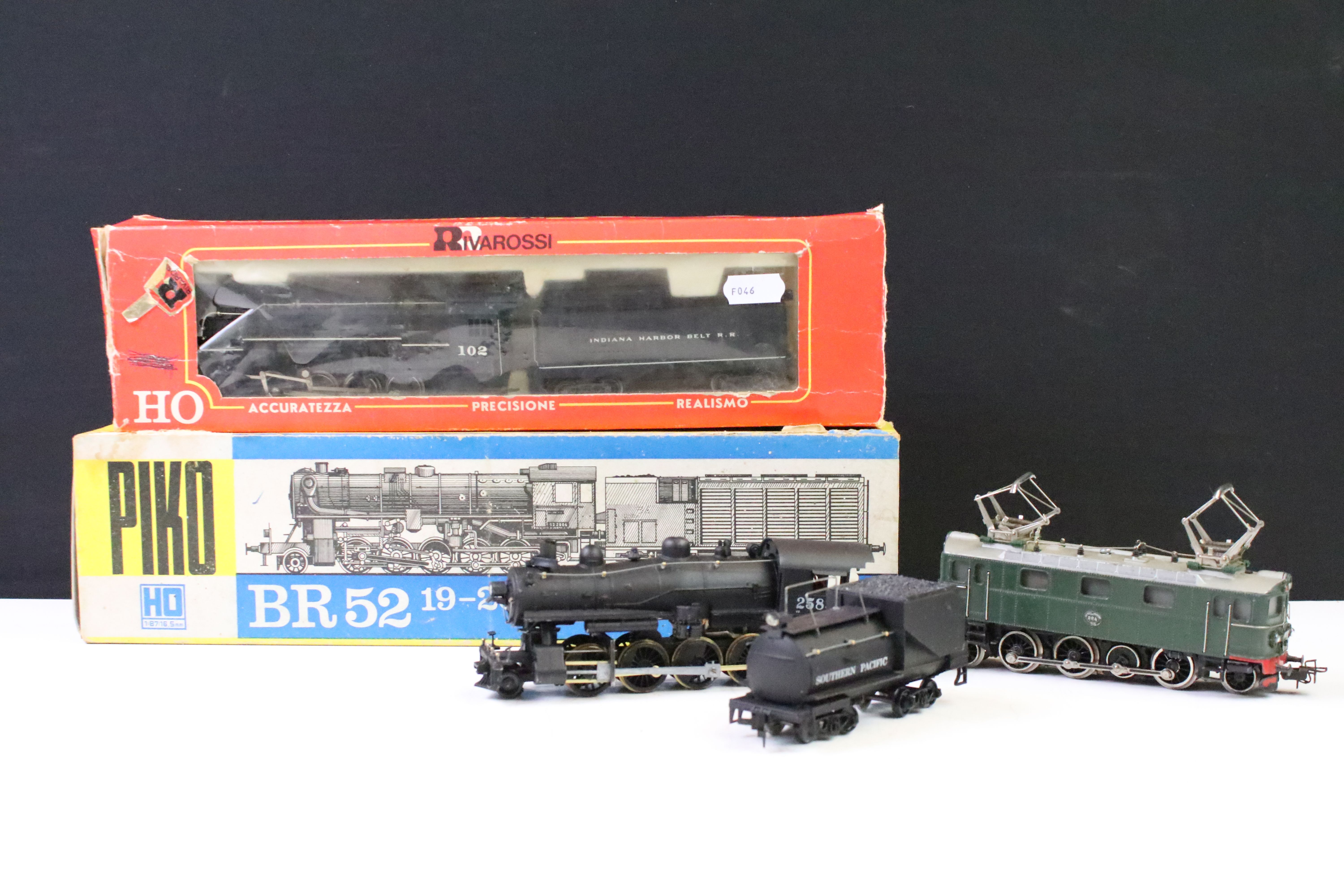 Four Ho gauge locomotives to include a boxed Rivarossi 1224 Indiana Harbour Belt 102, boxed Piko