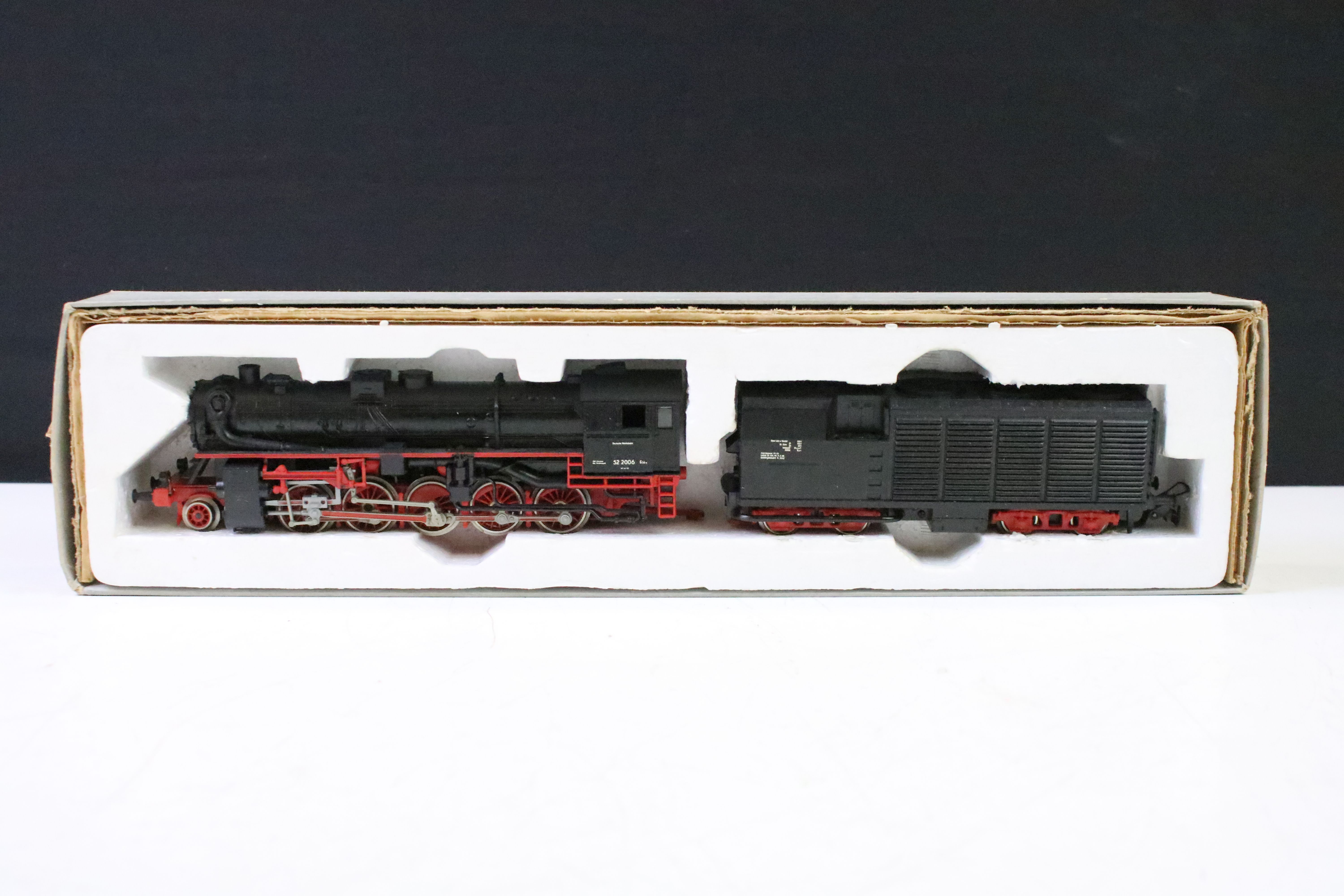 Four Ho gauge locomotives to include a boxed Rivarossi 1224 Indiana Harbour Belt 102, boxed Piko - Image 11 of 13