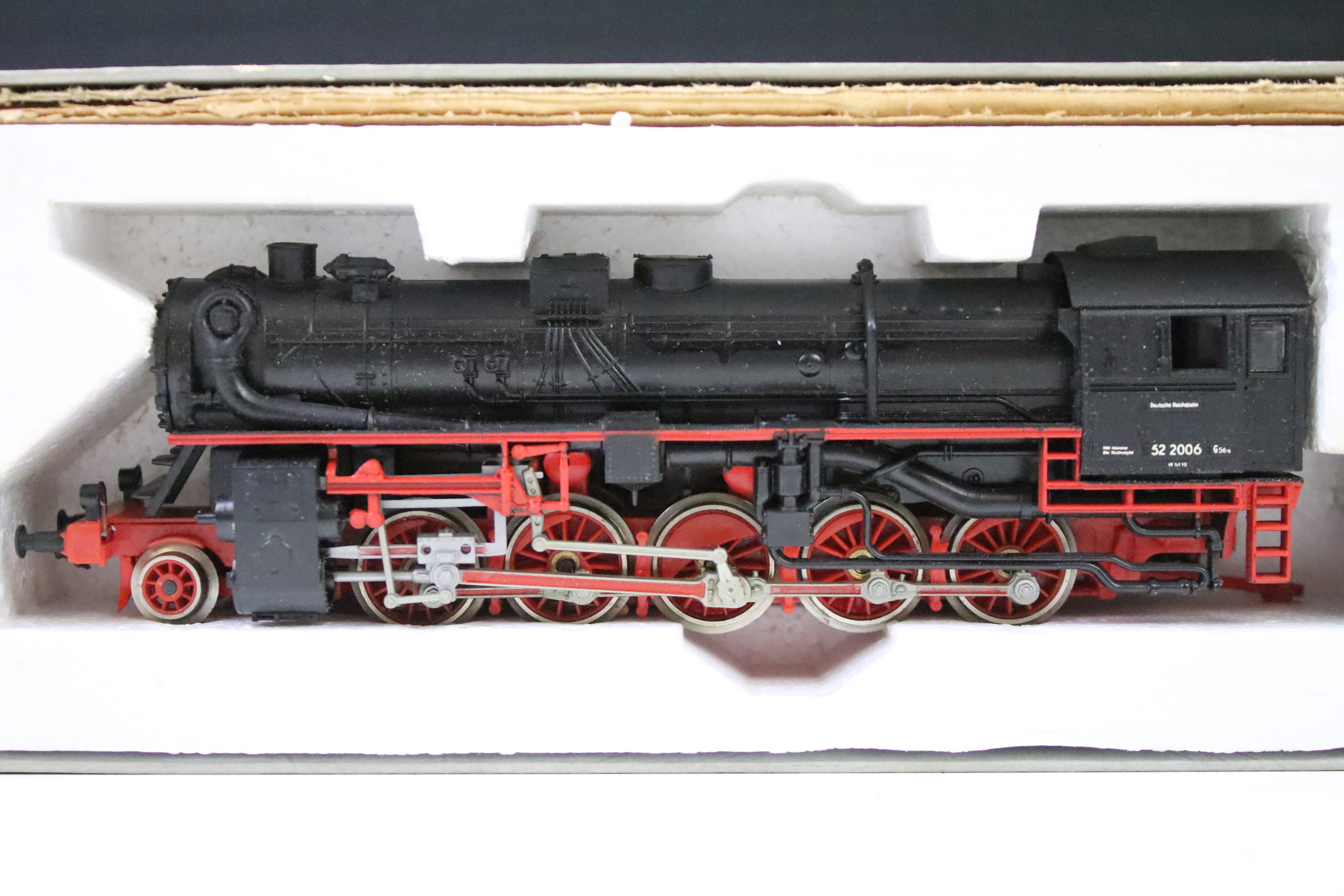 Four Ho gauge locomotives to include a boxed Rivarossi 1224 Indiana Harbour Belt 102, boxed Piko - Image 12 of 13