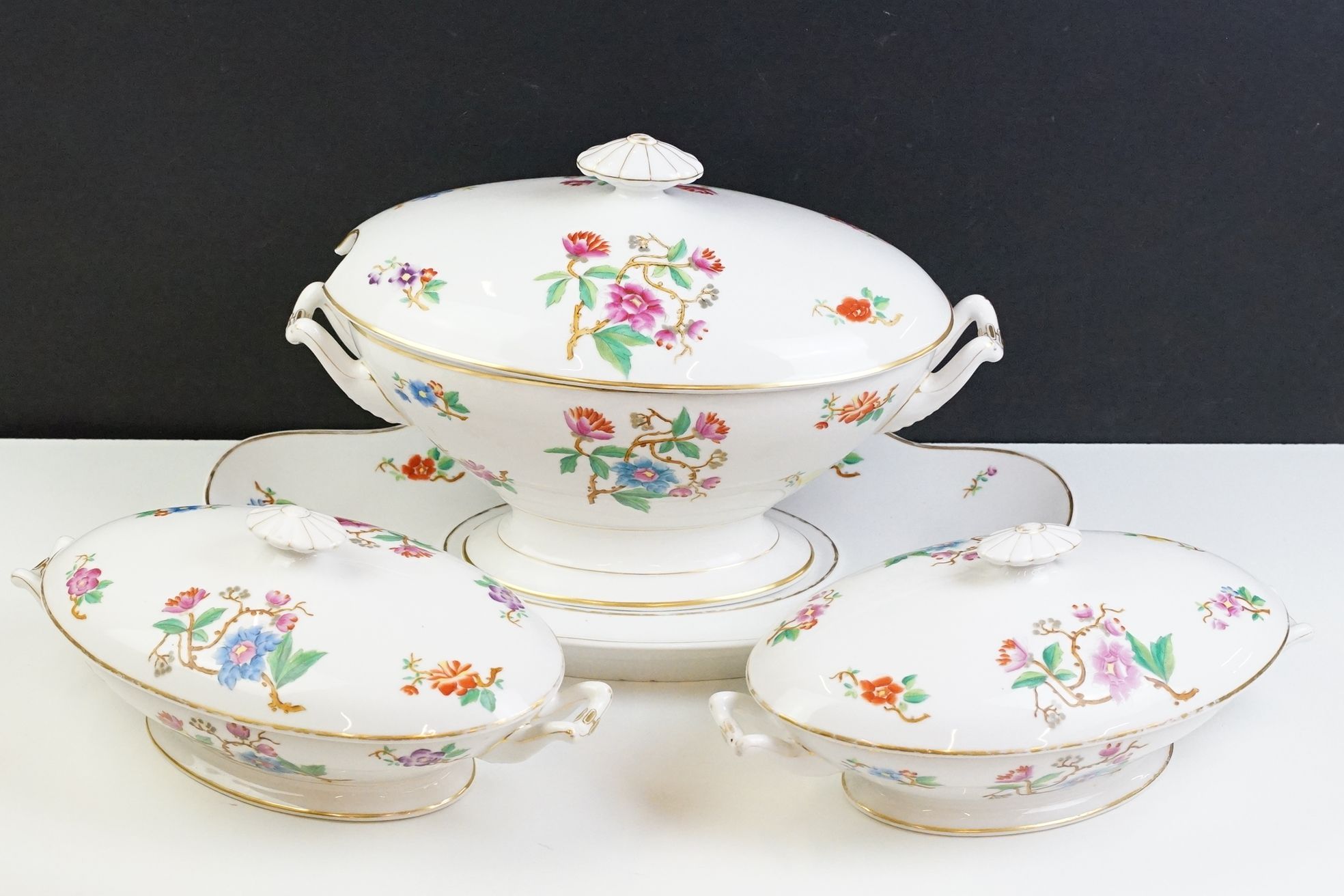 19th Century white ceramic large footed serving tureen with hand coloured floral decoration