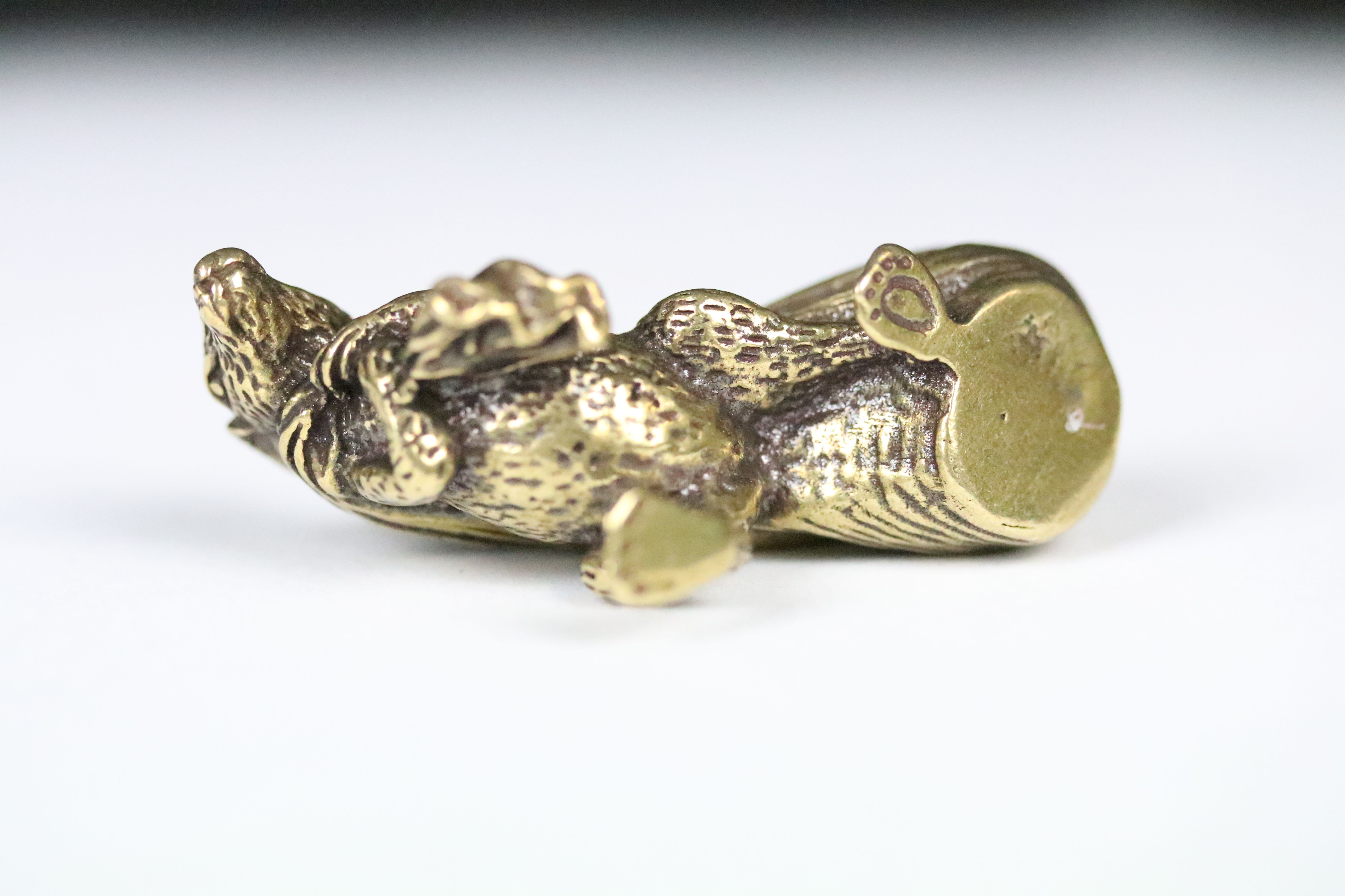 A Chinese ornamental Solid brass lucky fortune rat with character marks to bag, measures approx - Image 5 of 5