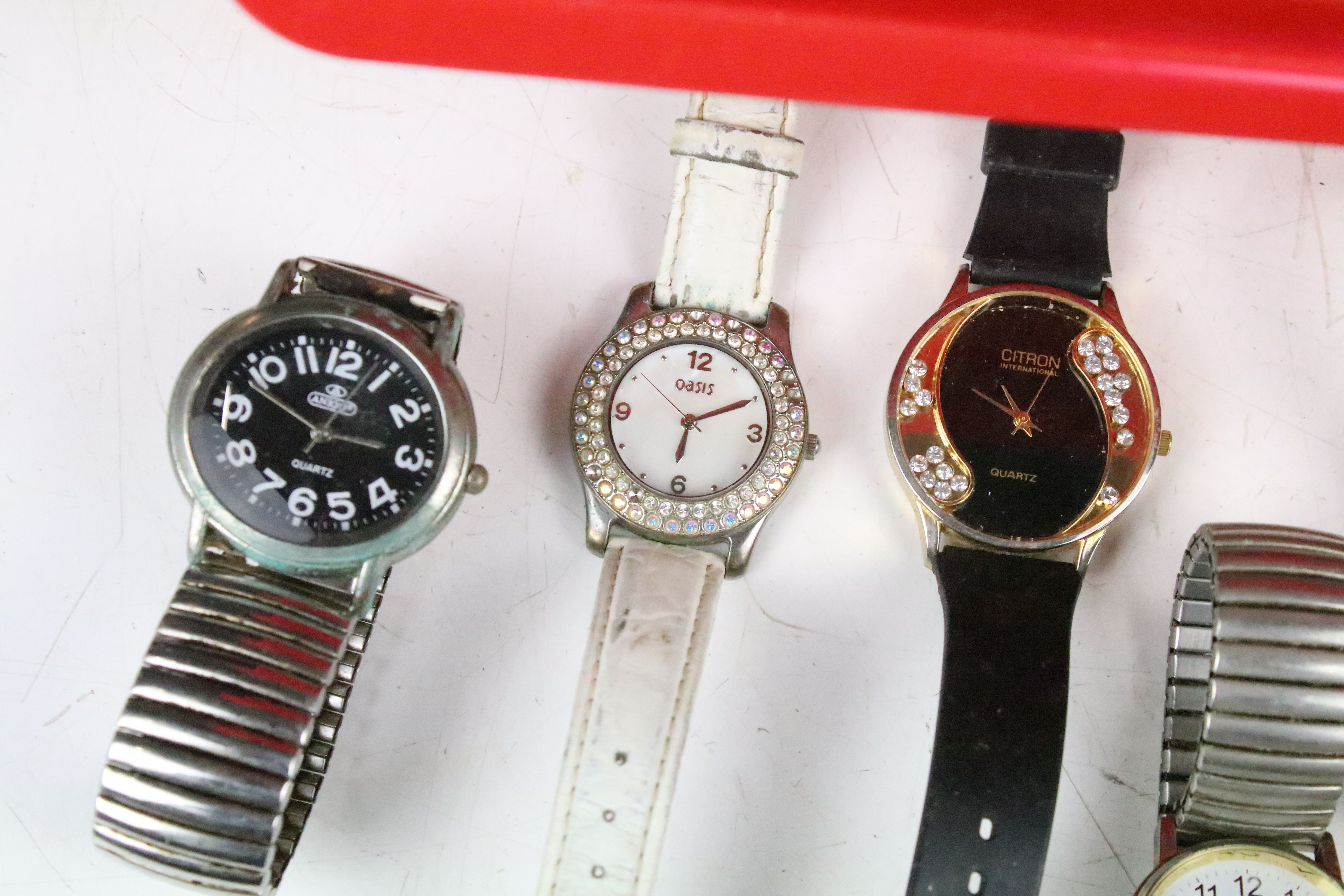 A collection of mixed mainly quartz wristwatches to include Timex and Pulsar examples. - Image 2 of 6