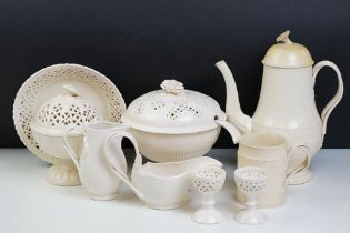 Group of Leeds creamware to include a pierced sauce tureen, the cover with a flower finial with