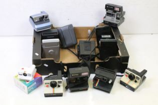 Collection of vintage Polaroid film cameras to include Land Camera 1000, Sun600 LMS, Polaroid 640,