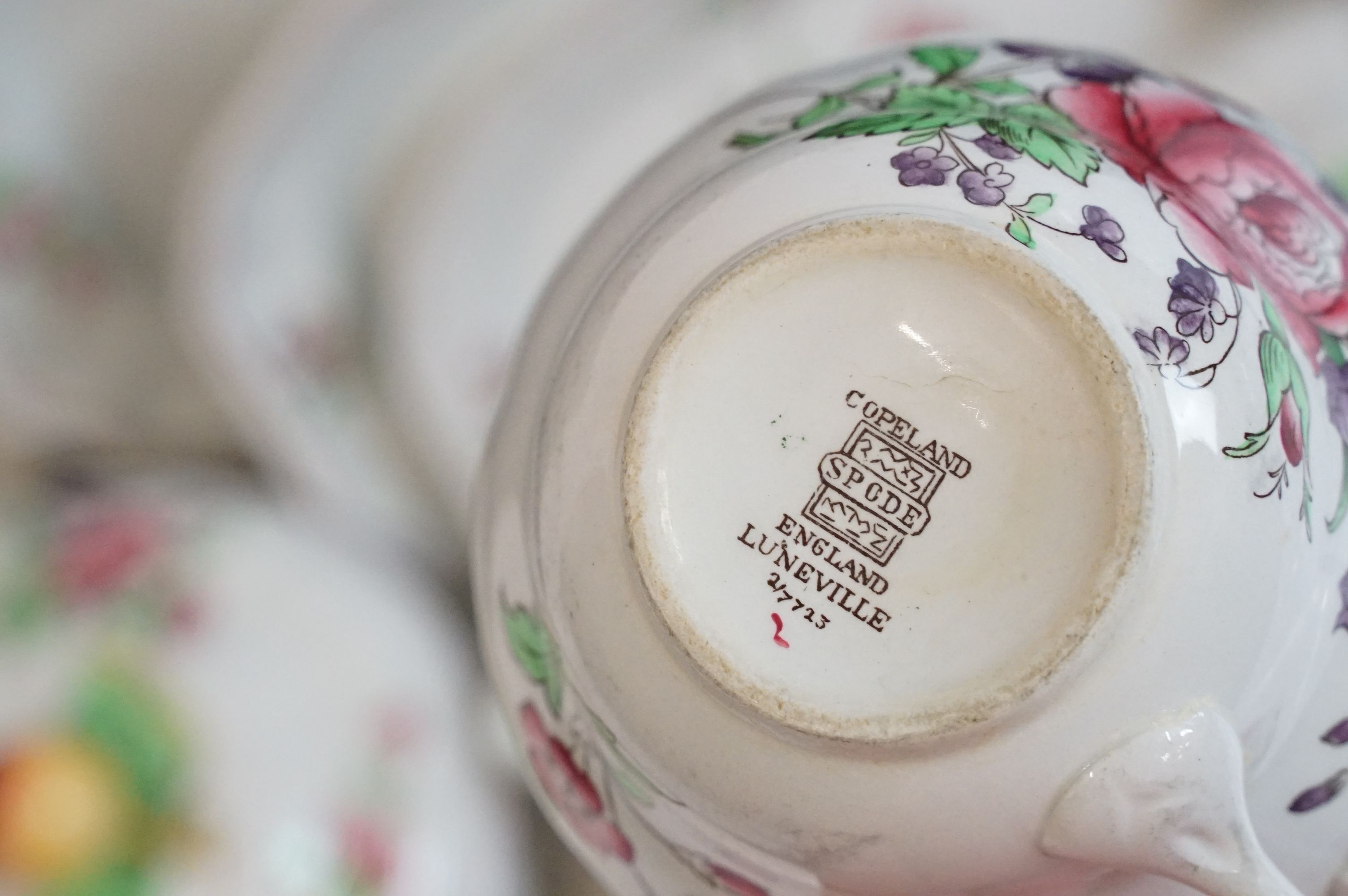 Copeland Spode / Spode 'Luneville' & 'Marlborough pattern tea and dinner ware to include 2 tureens & - Image 7 of 7