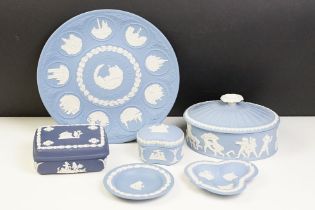 Group of Wedgwood Jasperware, six pieces, to include a Tenth Anniversary Christmas plate (24cm