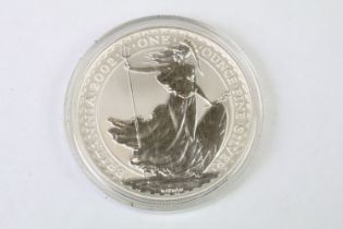 A British Royal Mint 2002 £2 Britannia fine silver 1oz bullion coin, uncirculated VF condition