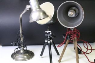 Mid 20th C retro chrome industrial style anglepoise lamp with hinged movement, together with two mid