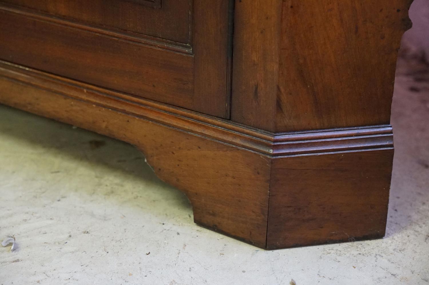 Mahogany Corner Cabinet in the George III Manner, the upper section broken swan neck pediment and - Image 6 of 6