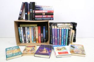 Terry Pratchett - Large collection of mostly hard back disc world series books including signed