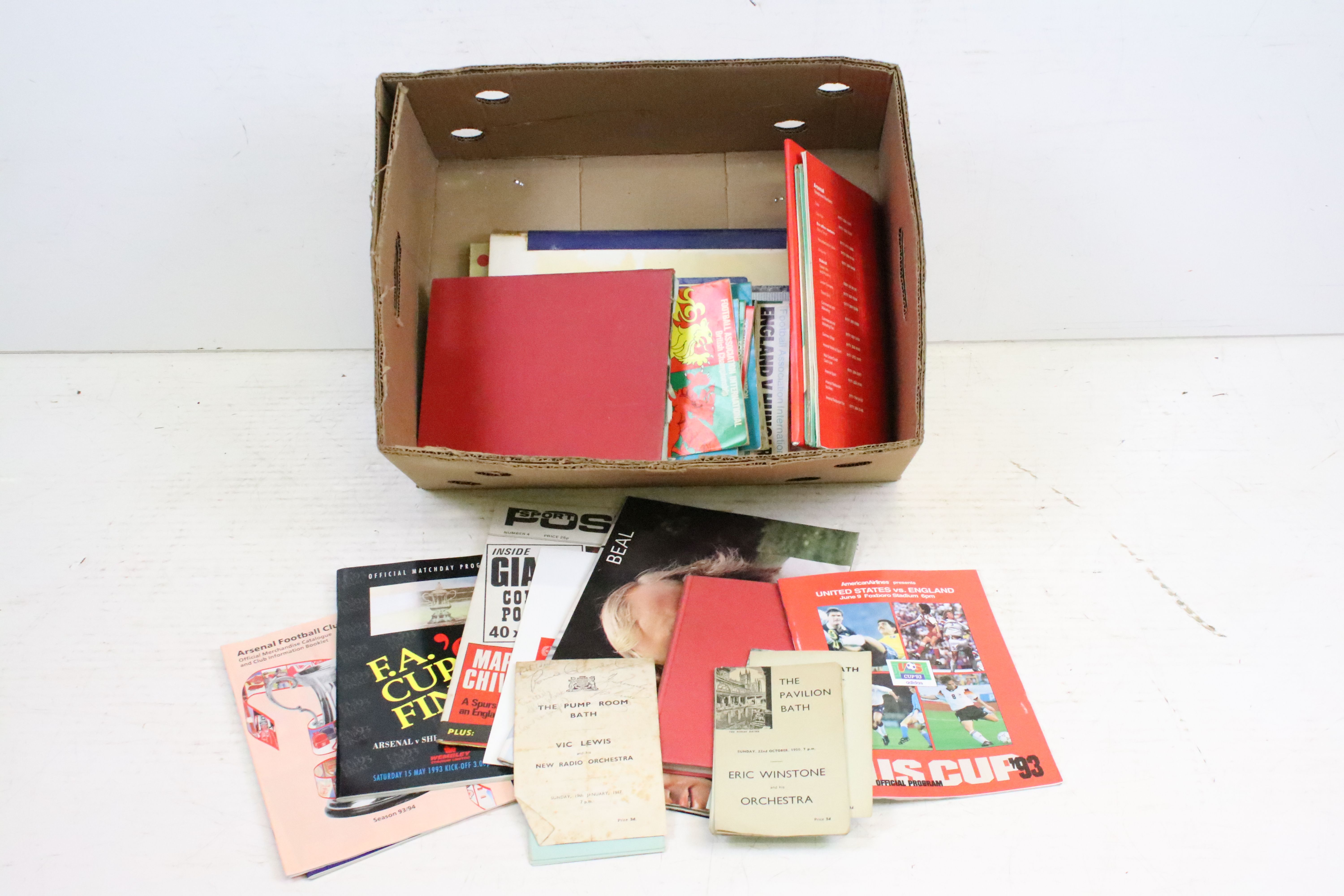 Collection of football ephemera to include football programmes to include 1970s, 1980s and 1990s
