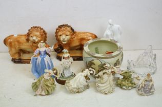 Mixed ceramics to include a pair of Staffordshire lions (approx 27.5cm high), lady figurines (