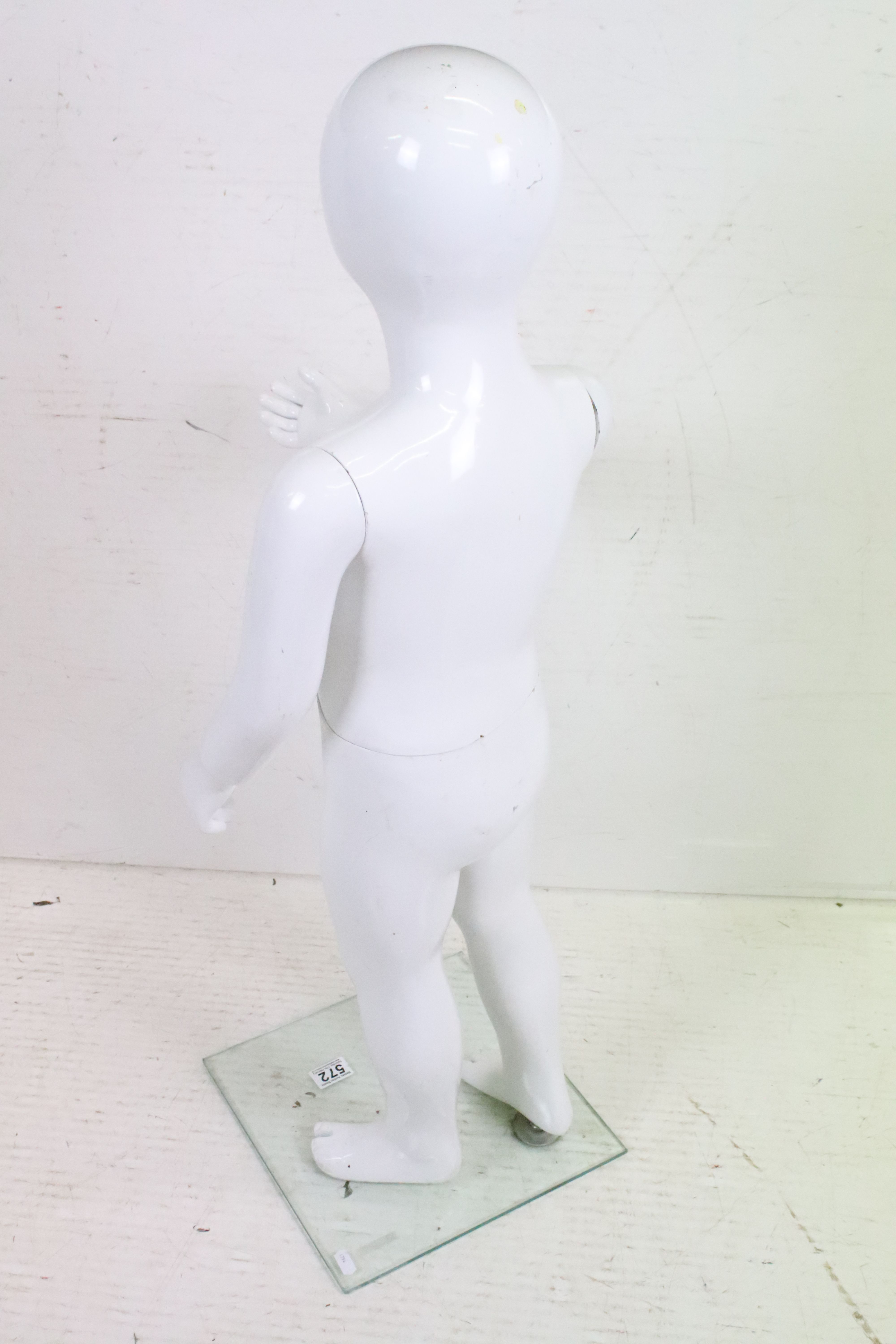 Child Full Size Shop Display Mannequin with plain white finish held on a clear square glass stand, - Image 2 of 4