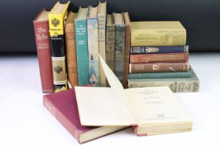 Collection of mostly mid 20th Century cloth bound books to include Anne of Green Gables by L M