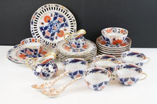 Late 19th / early 20th century Imari pattern porcelain tea set with gilt details, featuring 5