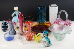 Collection of mixed glassware to include a Whitefriars Kingfisher blue lobed vase (21cm high),