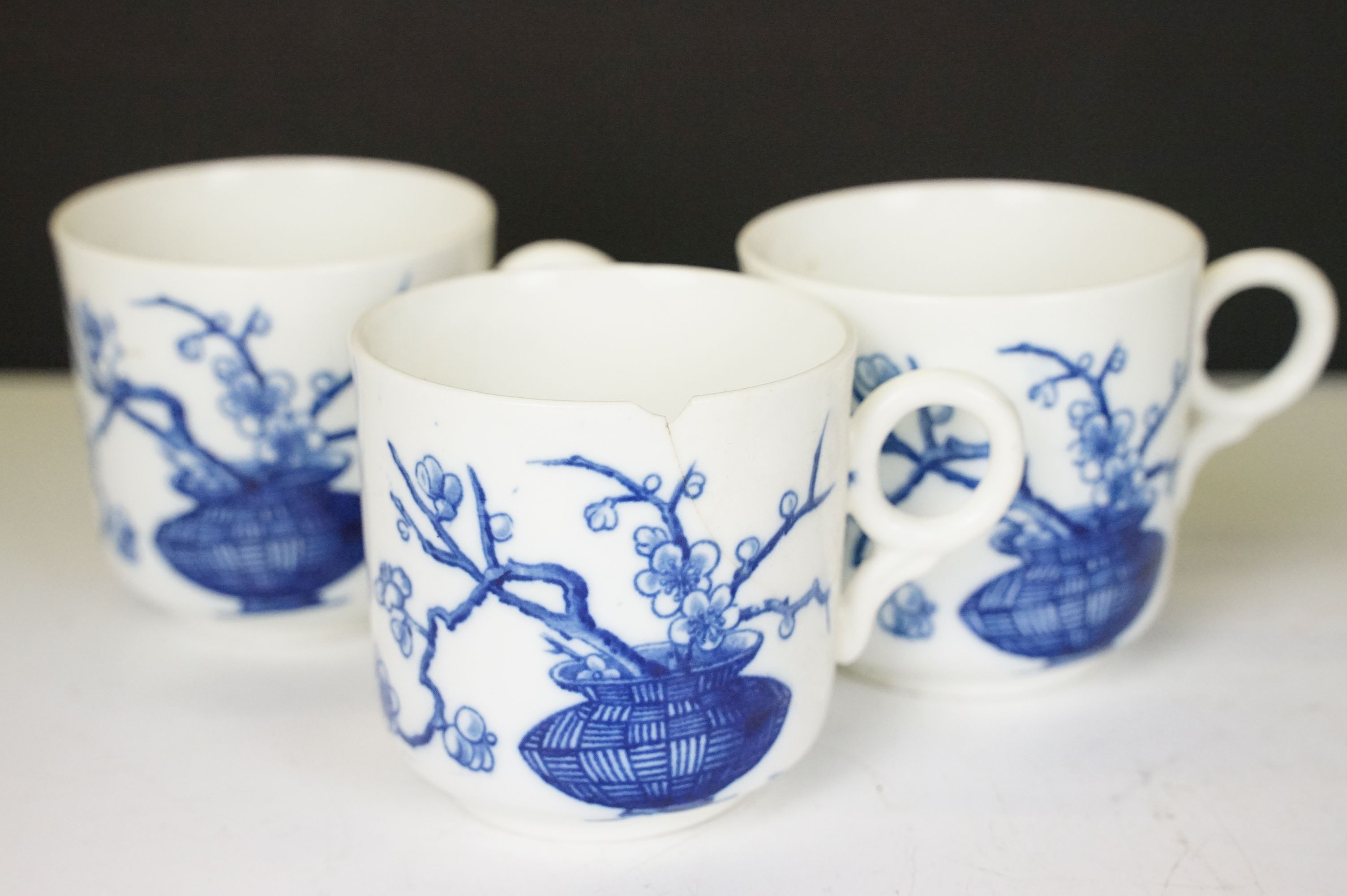 Collection of 19th century blue & white English porcelain, featuring early 19th C examples, to - Image 2 of 13