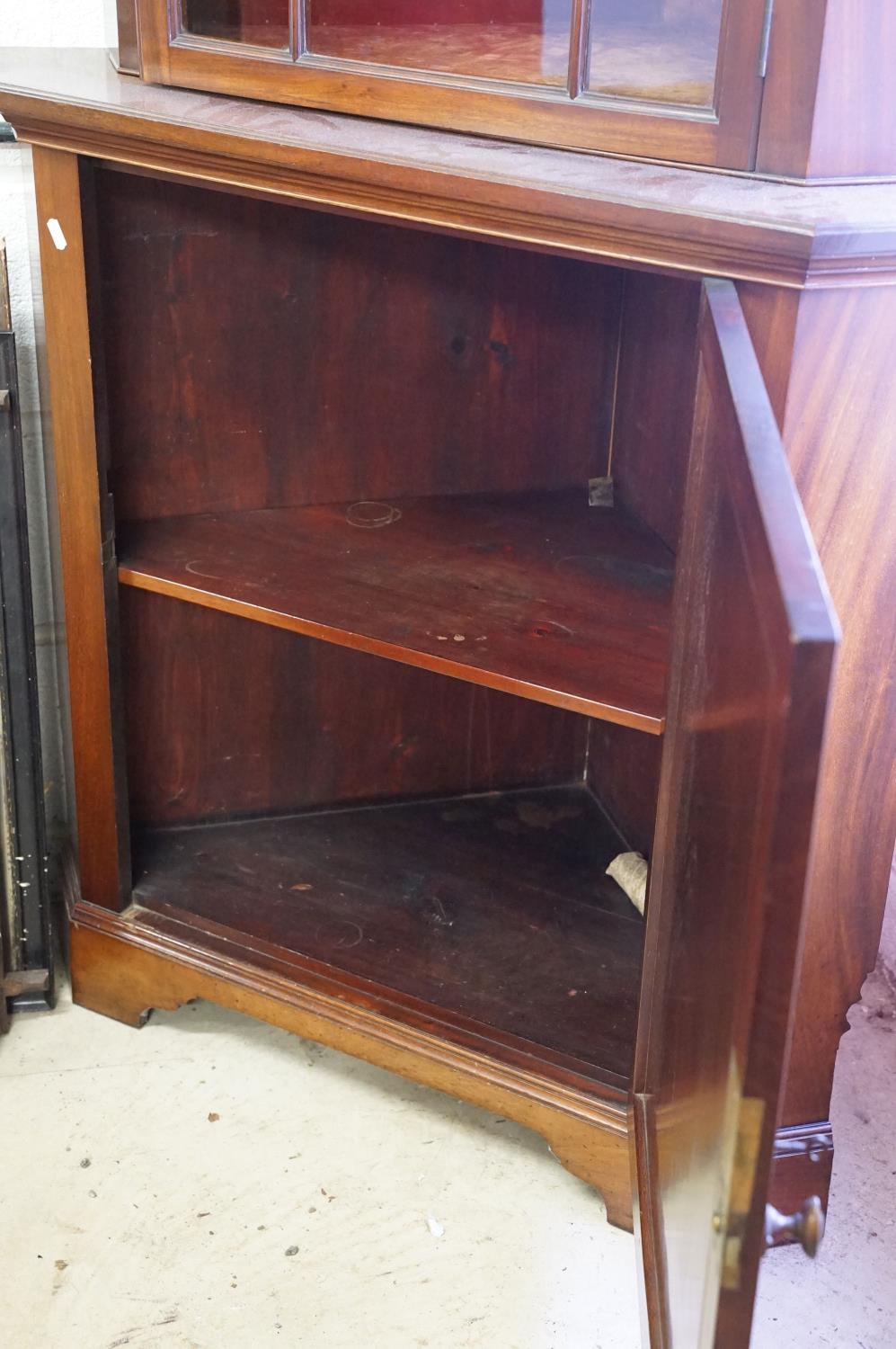 Mahogany Corner Cabinet in the George III Manner, the upper section broken swan neck pediment and - Image 5 of 6