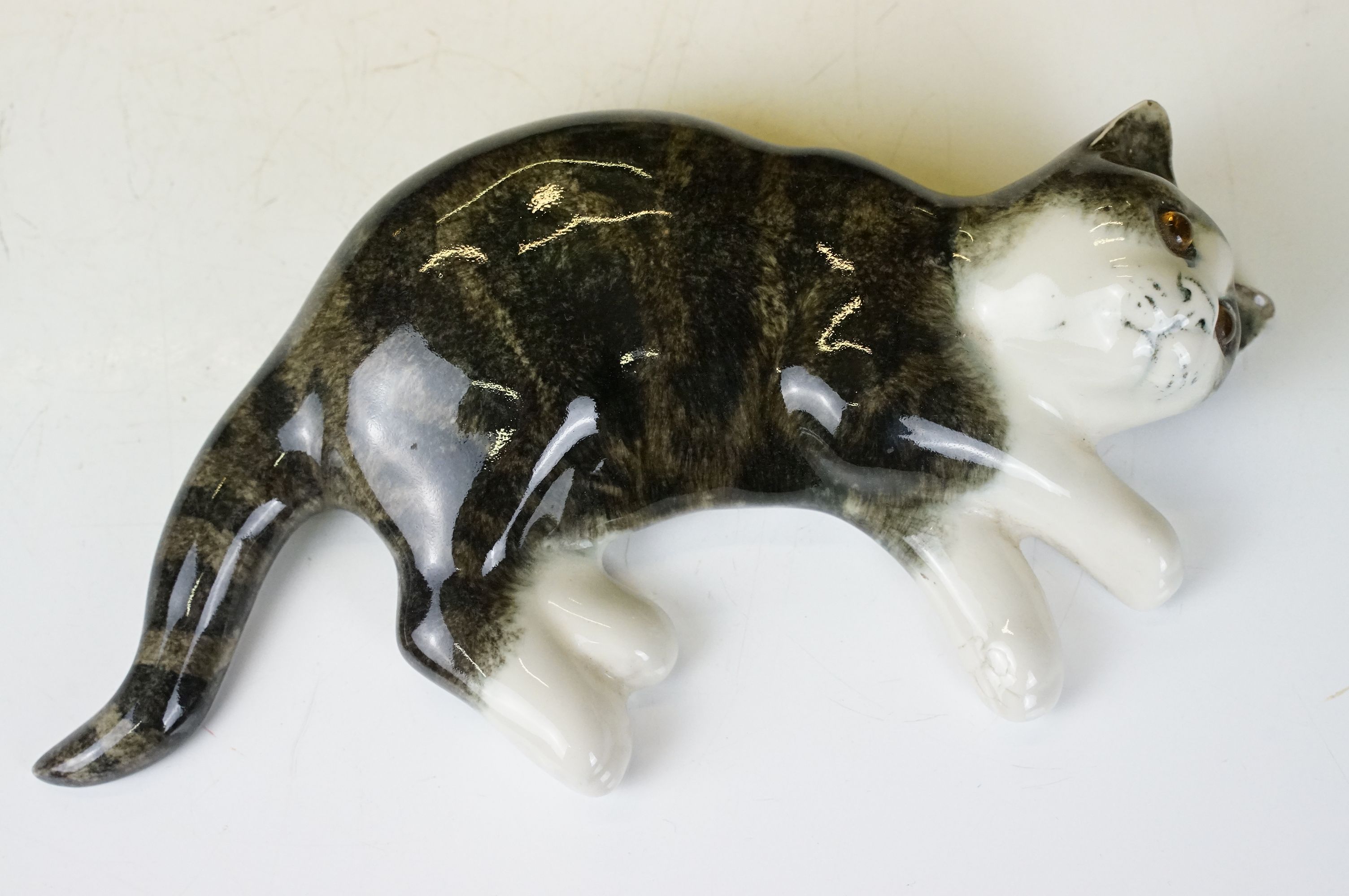 Mike Hinton ceramic tabby cat wall plaque with glass eyes (numbered 10, approx 26cm wide); plus a - Image 2 of 8