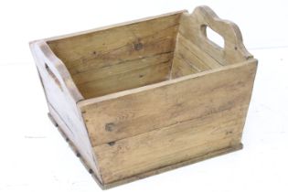 Pine gardeners trug, 43cm long x 27cm high