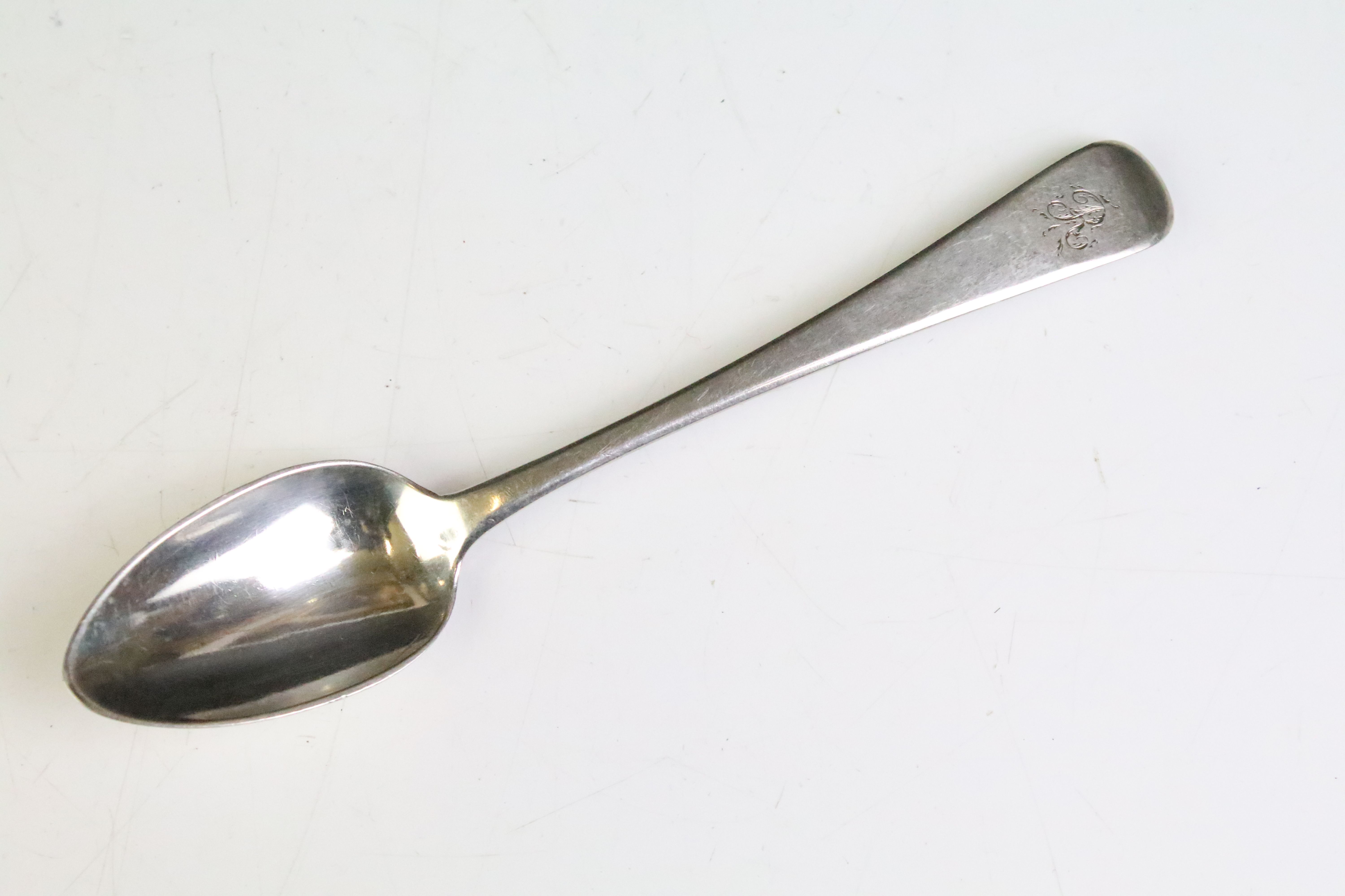 Set of six silver hallmarked spoons having pointed bowls and rounded terminals with engraved - Image 2 of 4