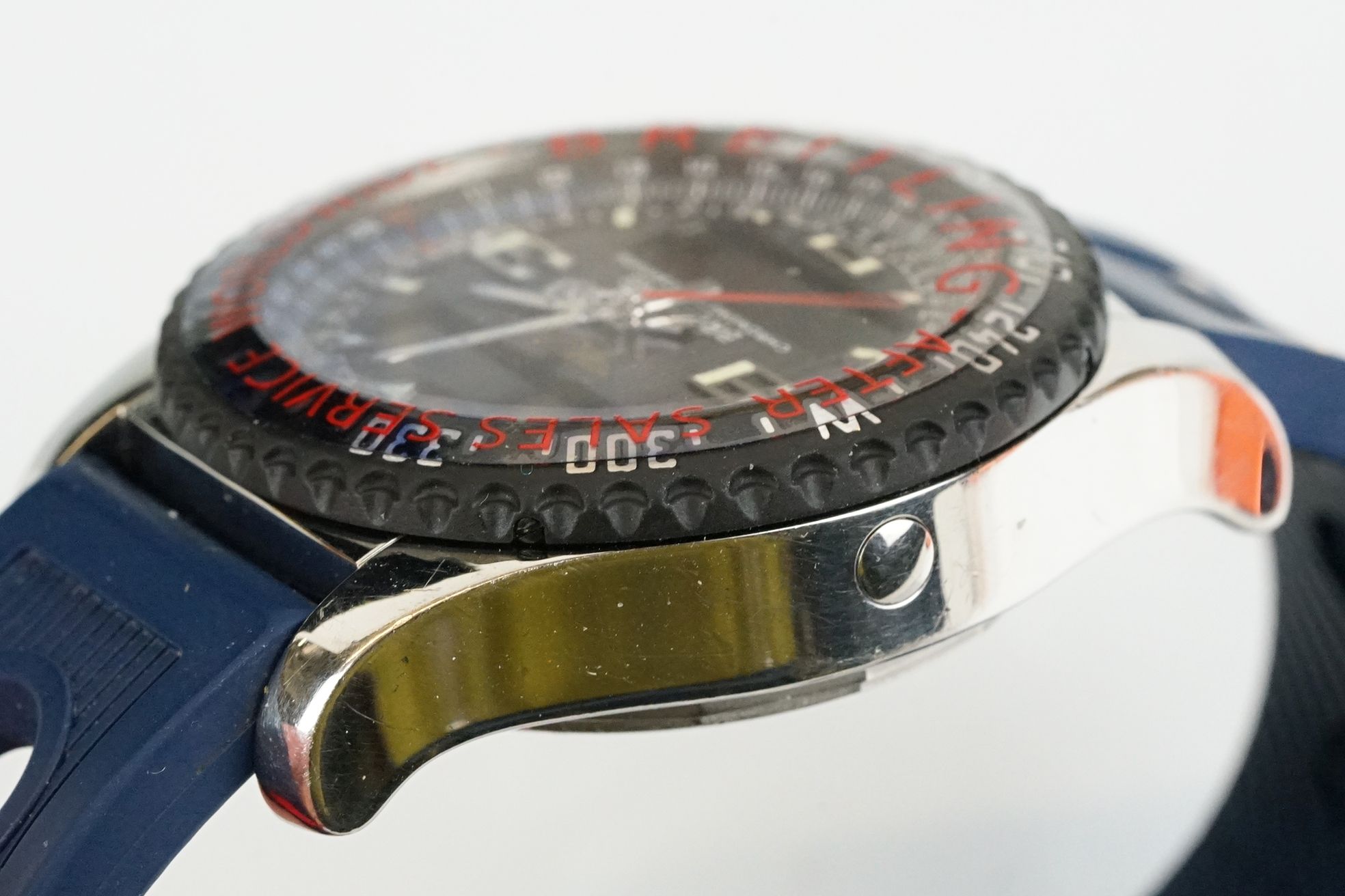 A Breitling Airwolf Raven gentleman's wrist watch, 43.5mm steel case, black rubber bezel to black - Image 5 of 25