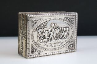 Early 20th Century continental silver lidded box having moulded classical detailing featuring