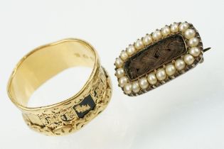 19th Century Victorian 18ct gold mourning ring with traces of black enamel and engraved dedication