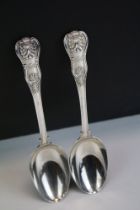 Pair of George IV Kings pattern silver serving spoons, London 1825 - John Brydie, approx 23cm long