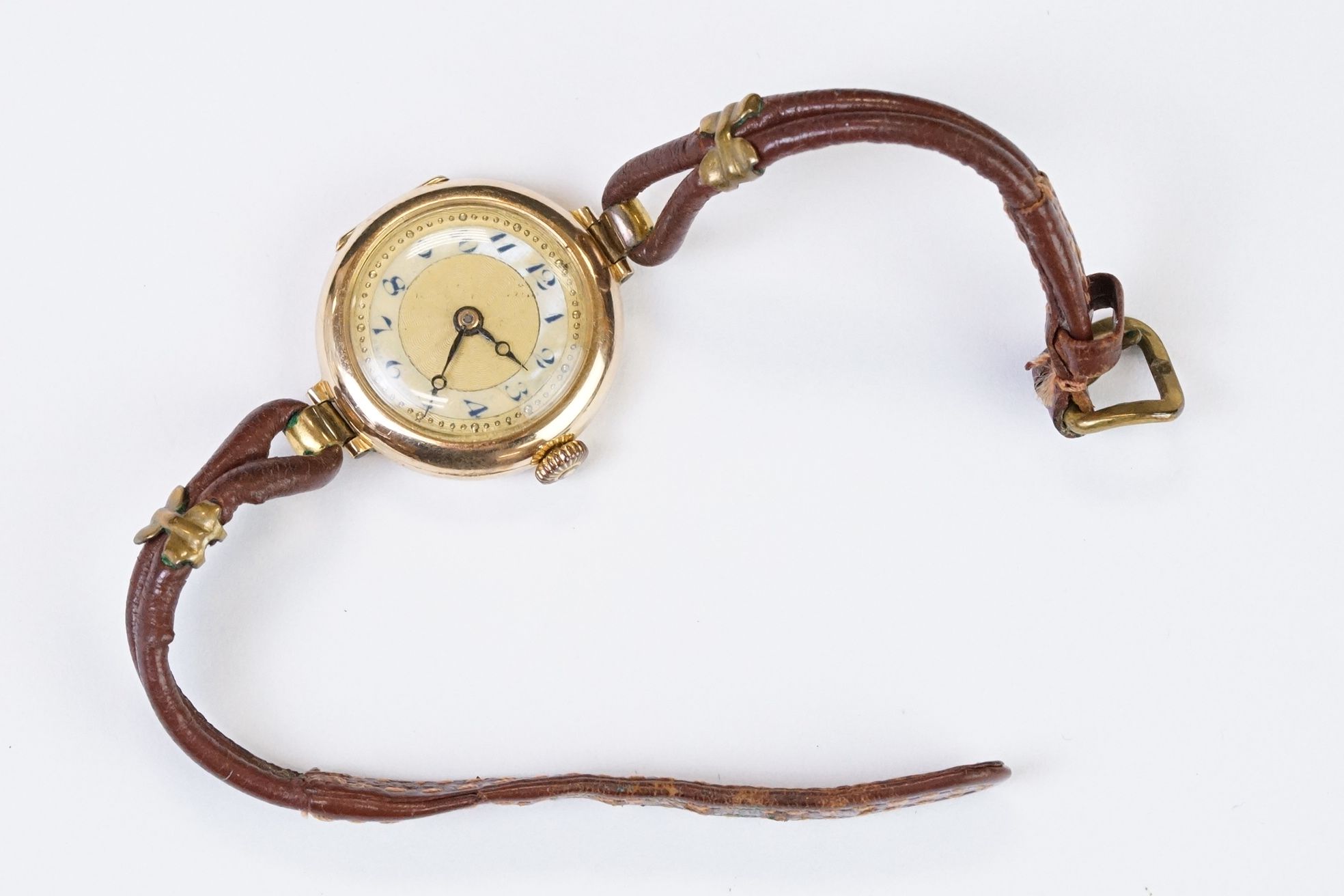 A 1930's fully hallmarked ladies V.W.C. 9ct gold cased wristwatch with enamel and mother of pearl - Image 13 of 14