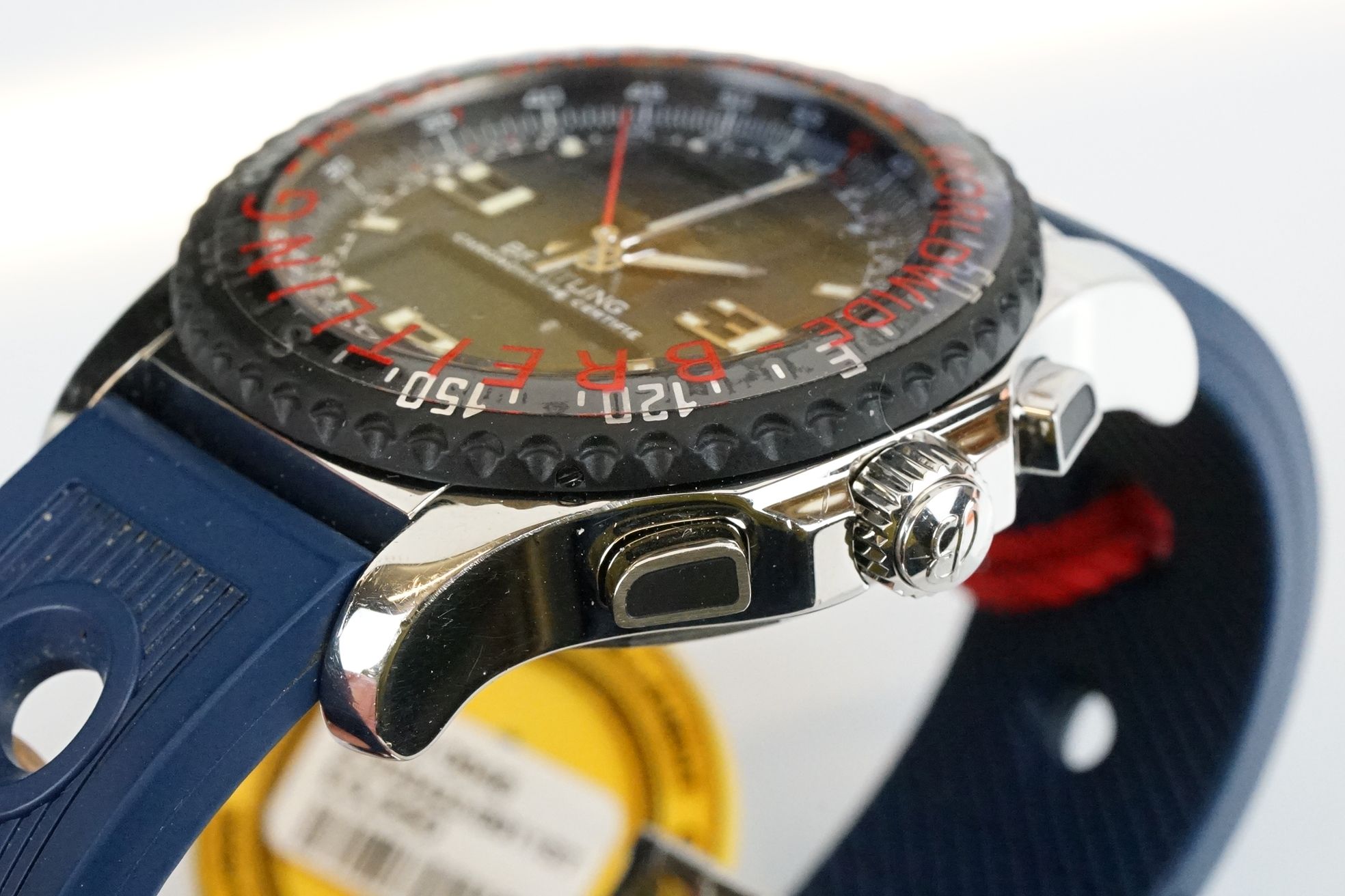 A Breitling Airwolf Raven gentleman's wrist watch, 43.5mm steel case, black rubber bezel to black - Image 7 of 25