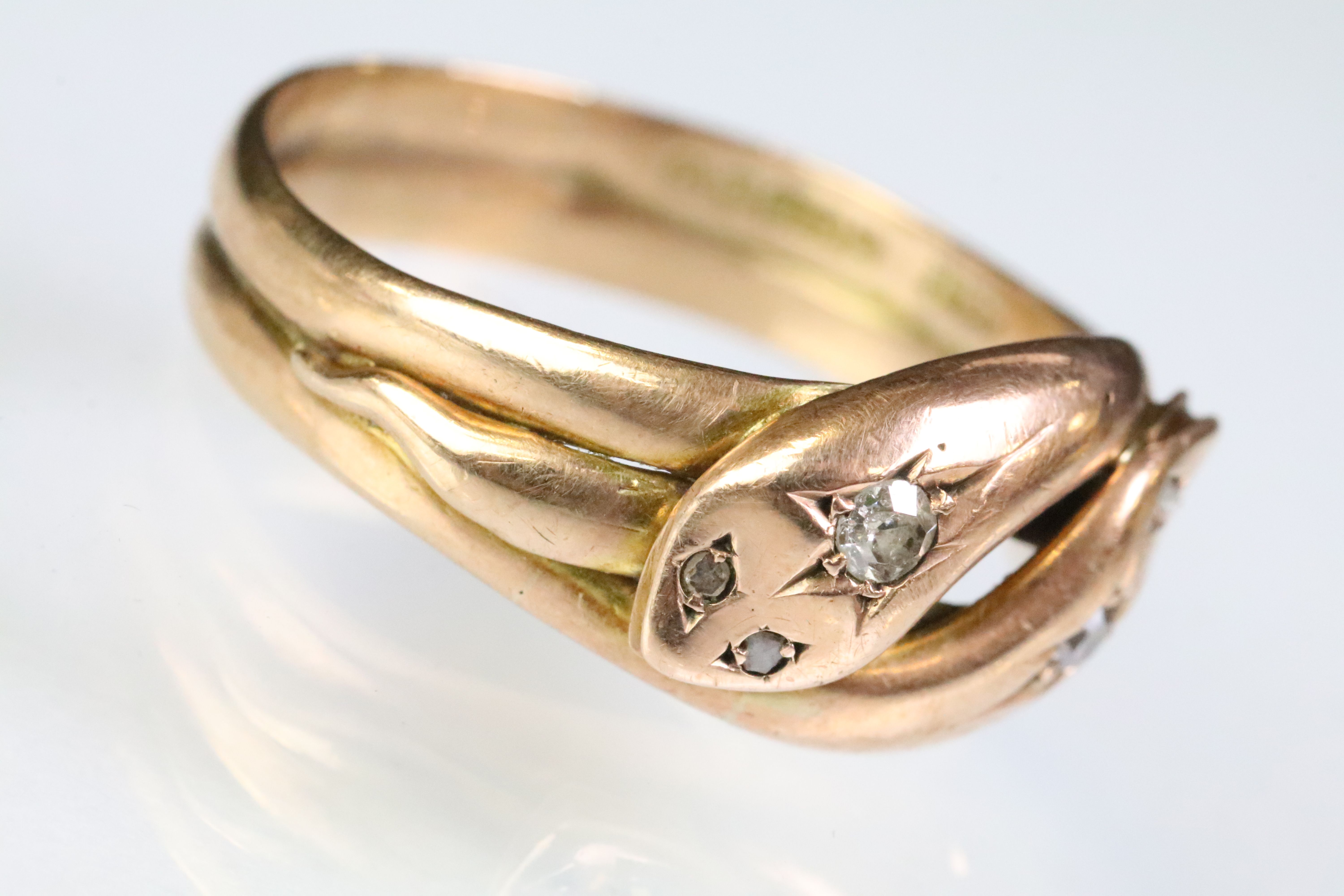 9ct gold and diamond antique snake ring in the form of two entwined snakes, each with a round single - Image 3 of 5