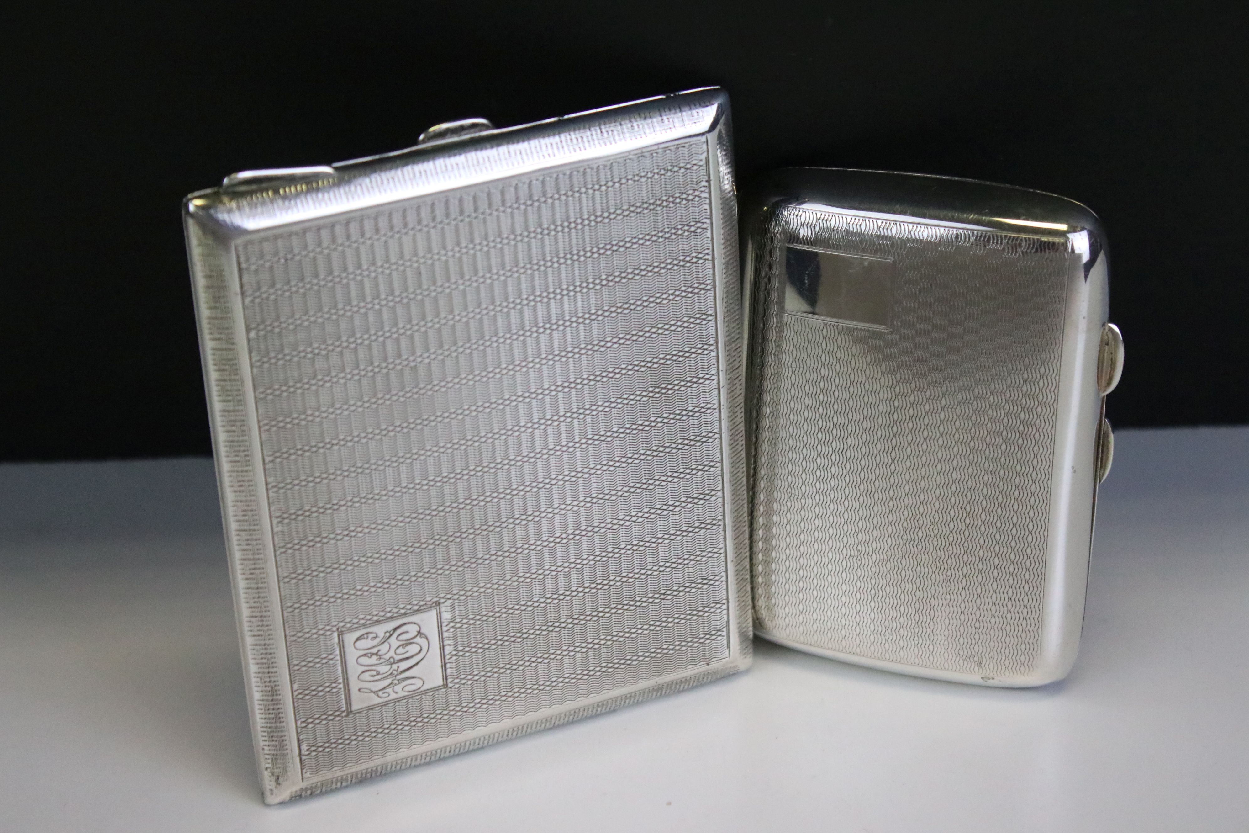 1930's Silver cigarette case of curved rectangular form, with engine turned decoration, Chester