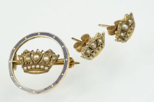 9ct gold hallmarked naval crown brooch set within a round frame with blue enamel and set with seed