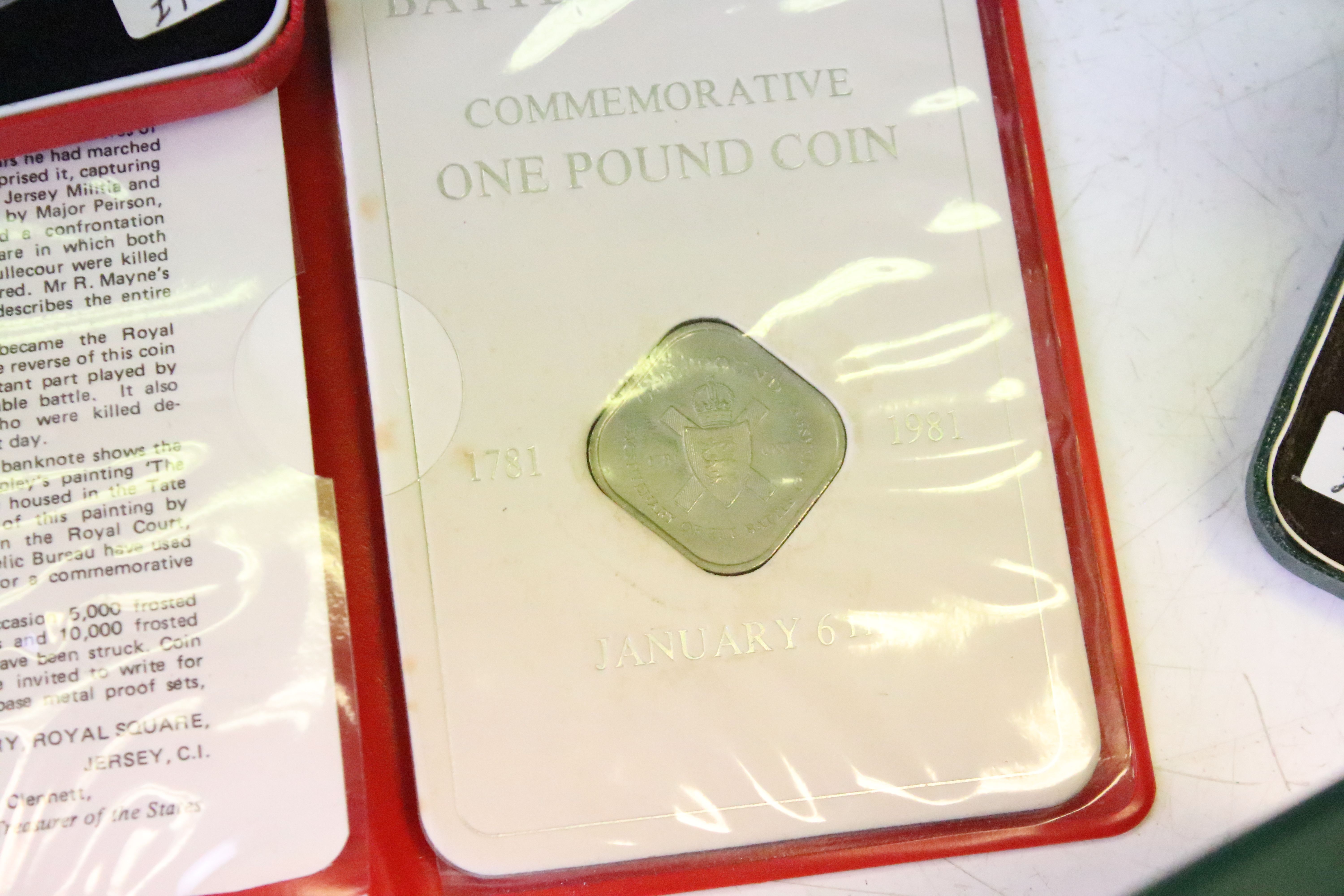 A collection of cased uncirculated and proof coins to include silver proof examples. - Image 7 of 13