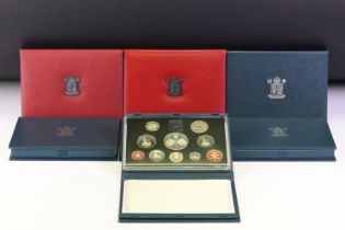 A collection of seven Royal Mint uncirculated proof year sets to include 1997, 1999, 1998, 1996,
