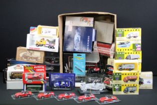 Collection of 39 boxed / carded / cased diecast models to include Vanguards featuring VA7005,