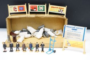 Group of O gauge figures and accessories to include 4 x Hornby Station Advertising Boards, metal