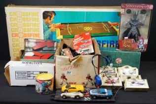 Collection of mixed toys to include 9 x boxed diecast models (Corgi 1/18 MG, 6 x Lledo, etc), 1 x