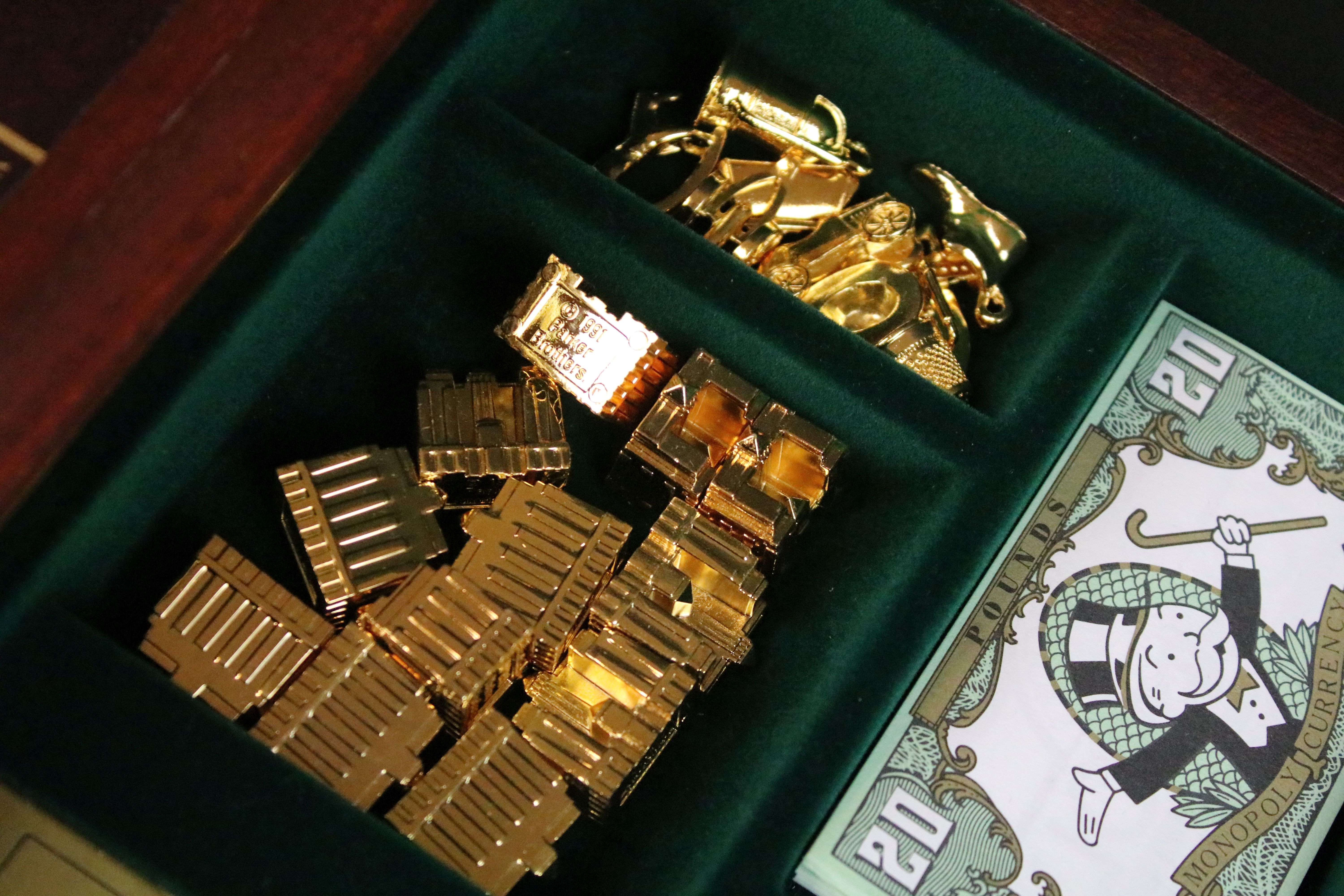 Franklin Mint Collectors Edition Monopoly Board Game with original 22ct gold plated game tokens, - Image 14 of 18