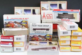 30 Boxed HO gauge to include 16 x Accurail, 7 x Walthers, 3 x Athearn, 2 x Keystone, 1 x