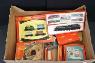 Quantity of OO gauge model railway to include boxed R859 BR 4-6-0 Locomotive Black Five Class, boxed