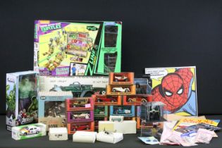 Collection of various toys and games to include boxed Playmates Teenage Mutant Ninja Turtles