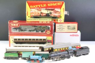 Collection of OO gauge model railway to include boxed Airfix 54125-5 Caerphilly Castle locomotive (