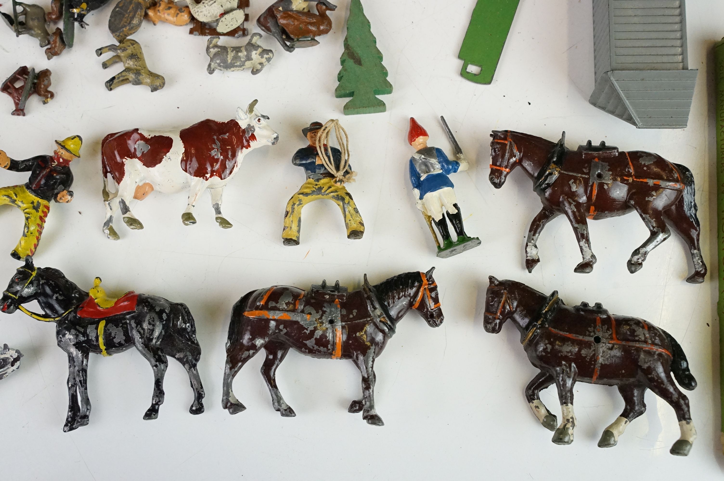 Quantity of various early-mid 20th C metal figures and accessories to include boxed Britains - Image 3 of 8